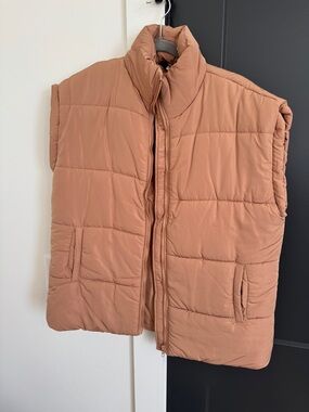 Women's Quilted Puffer Vest in Dusty Peach